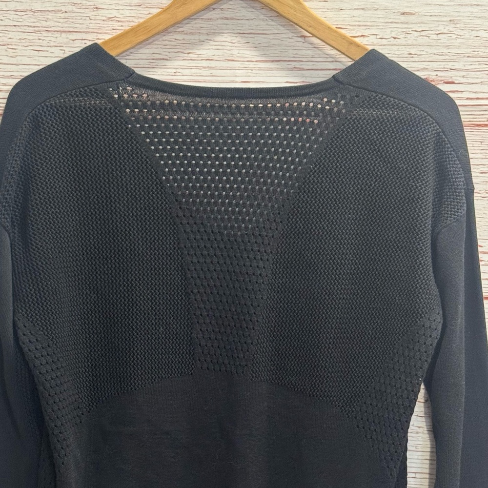 Lululemon Still Movement Sweater in Black Sz 6 - Picture 12 of 13